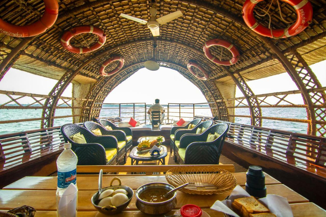 Marvel Cruise Ξενοδοχείο Alappuzha Εξωτερικό φωτογραφία