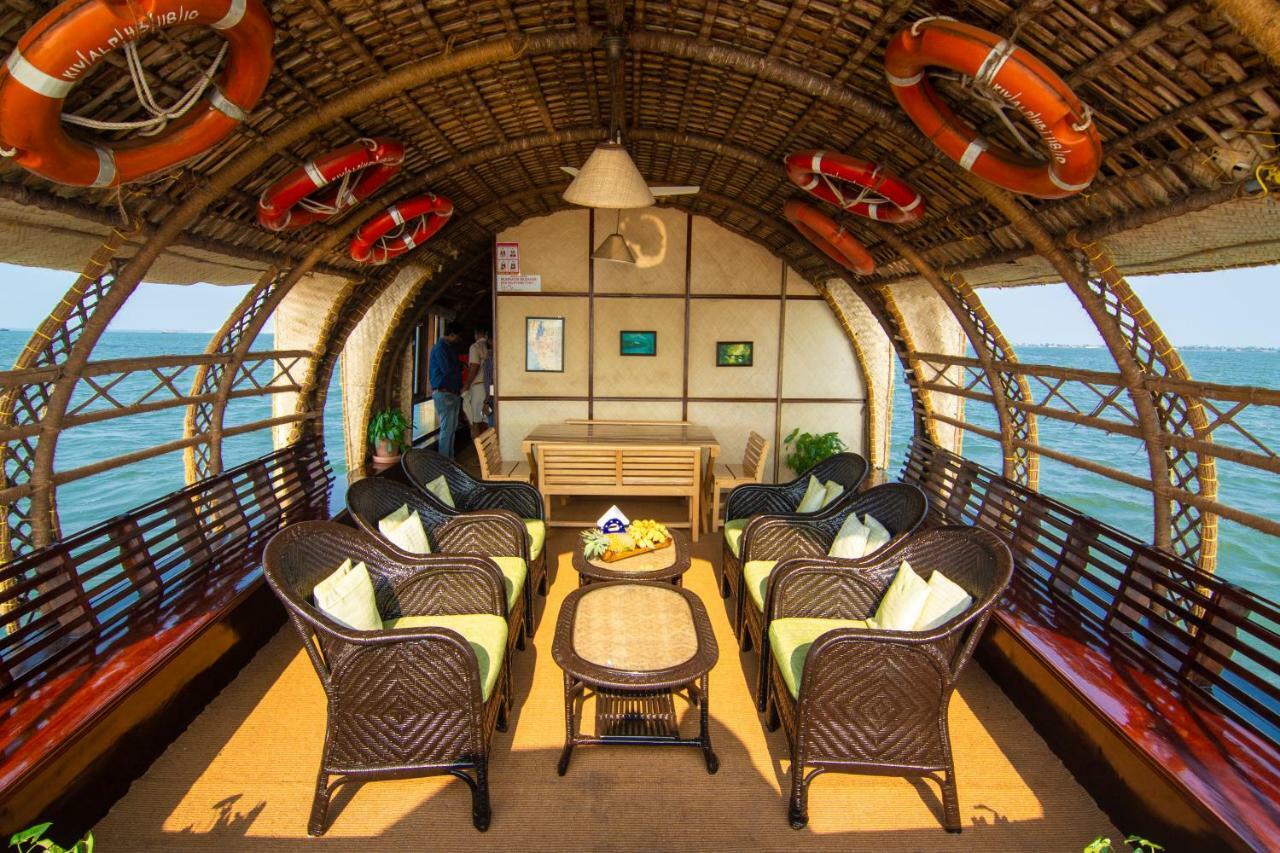 Marvel Cruise Ξενοδοχείο Alappuzha Εξωτερικό φωτογραφία